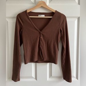 Hollister cropped brown long sleeve button up sz. m